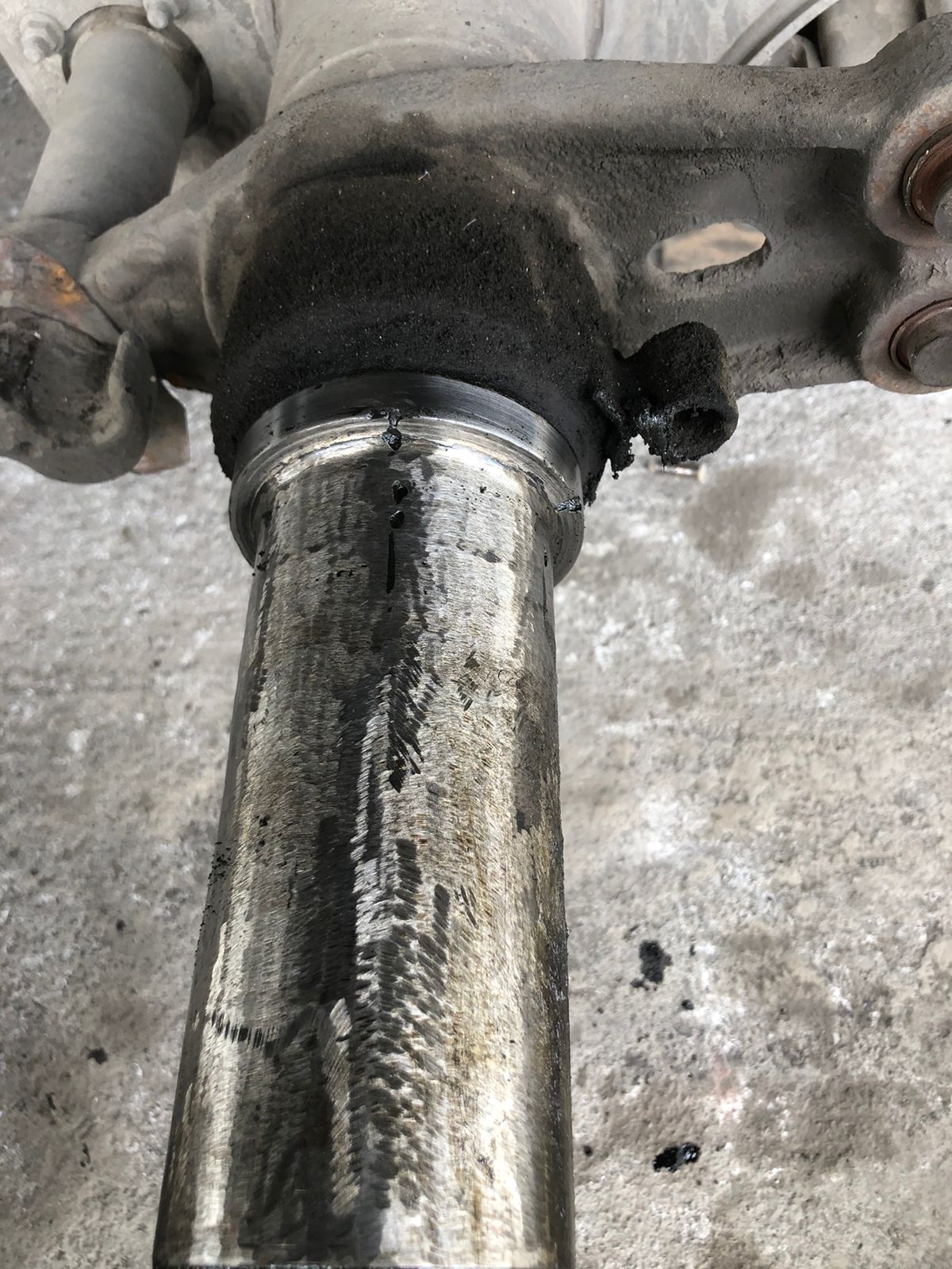 Espiga desgastada y sucia, antes de reparar